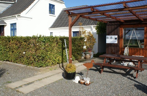 Nykobing Mors House | Cozy annex with loft, private terrace and only 500 m to the beach
