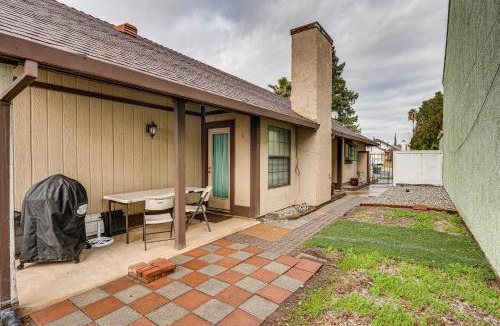 Antelope House | Cozy Antelope Home ~ 14 Mi to Sacramento!