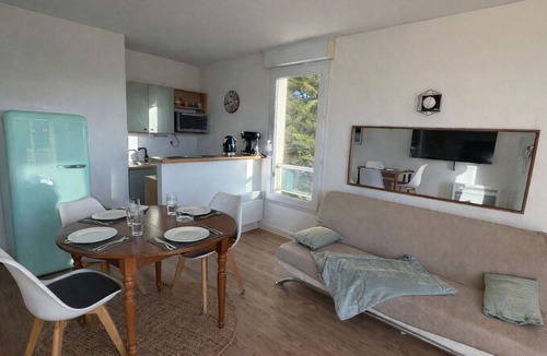 Saint-Brevin-l'Ocean Apartment | Cozy apartment, pets welcome - 2 guests