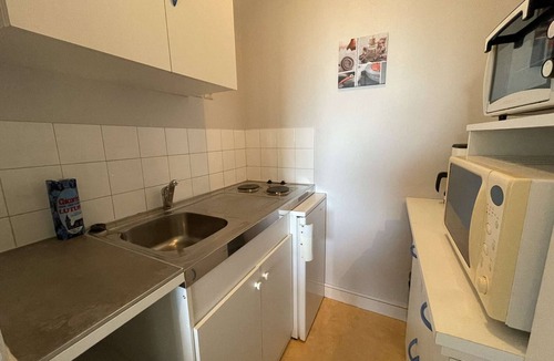 Mouchamps Apartment | Cozy apartment near beach with balcony and sea view