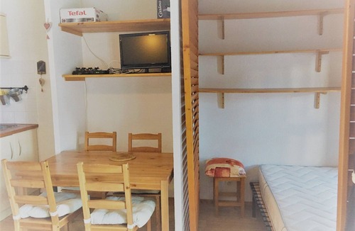 Arc-2000 Apartment | Cozy apartment for 4 with balcony