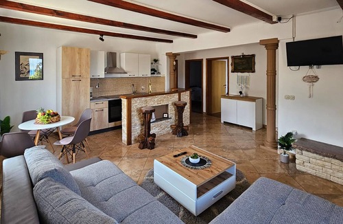 Rovanjska Apartment | Cozy apartment in Rovanjska/Jasenice with WiFi