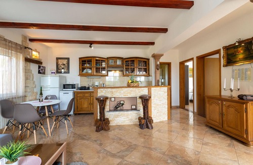 Rovanjska Apartment | Cozy apartment in Rovanjska/Jasenice with WiFi