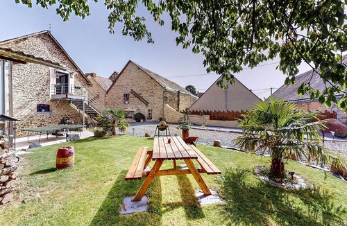 Neuilly-le-Vendin Apartment | Cozy apartment in Neuilly le Vendin with WiFi
