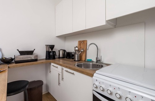 Cesarica Apartment | Cozy apartment in Karlobag- Ribarica