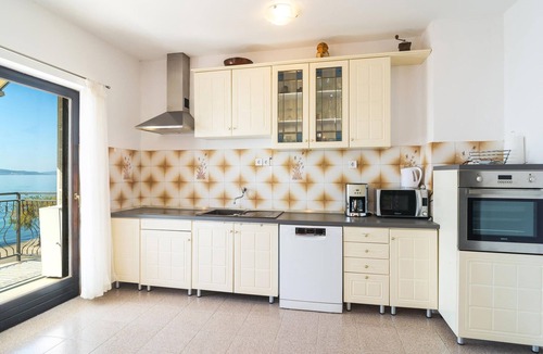 Kastel Gomilica Apartment | Cozy apartment in Kastel Kambelovac
