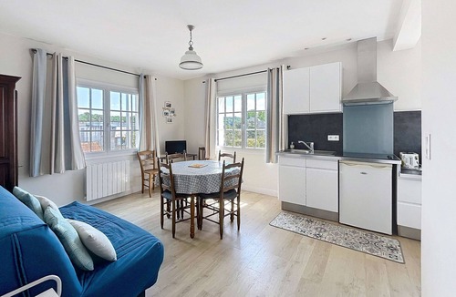 Jullouville-les-Pins Apartment | Cozy Apartment 100m from Beach & Shops, Near Mont Saint-Michel