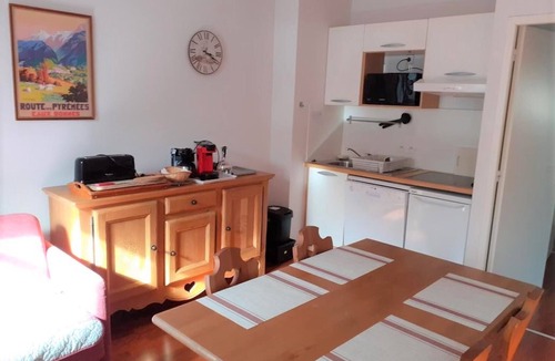 Vignec Apartment | Cozy apartment, 2 rooms for 4 people with pool access