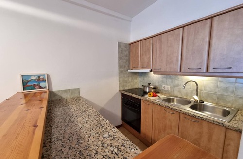 Pedrinya Apartment | Cozy apartment 50m from the beach with terrace