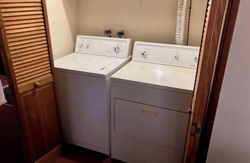 West Eugene Apartment | Cozy Apartment Blocks from Downtown Eugene