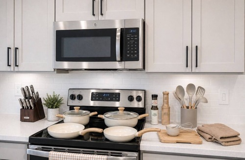 Sherman Apartment | Cozy apartment by Pecan Park, Texoma Med, & More!