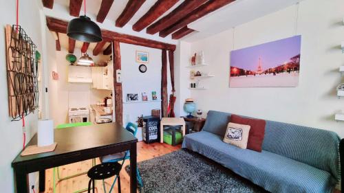 Arts-et-Metiers Apartment | Cozy apartment Central Paris Le Marais with 1 separate Bed room