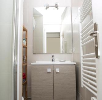 Arts-et-Metiers Apartment | Cozy apartment Central Paris Le Marais with 1 separate Bed room