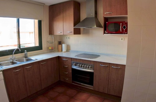 L Almadrava Apartment | Cozy Apartment for Families on First Floor with Marina View