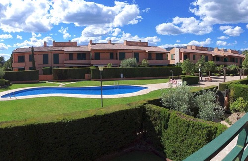 L Almadrava Apartment | Cozy Apartment for Families on First Floor with Marina View