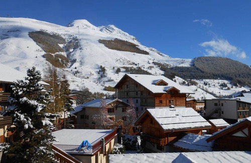 Venosc Apartment | Cozy apartment for 6, pets allowed, private parking