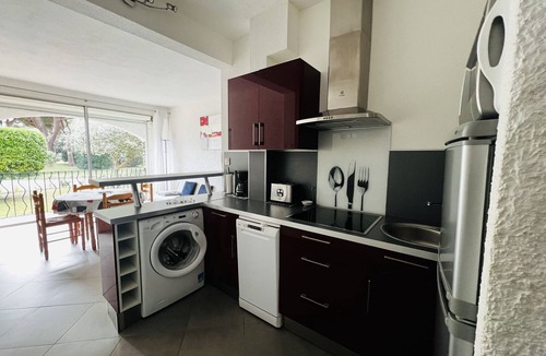 Argeles Plage Apartment | Cozy apartment in Argelès Beach, 4 sleeps