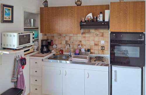 Clohars-Carnoet Apartment | Cozy apartment in Clohars Carnoet with WiFi