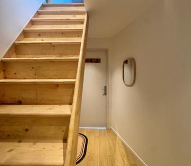 Neuville-les-Dames Apartment | Cozy apartment