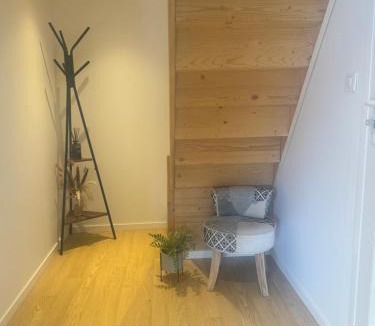 Neuville-les-Dames Apartment | Cozy apartment