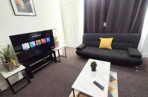 Blyth Apartment | Cozy Apartment