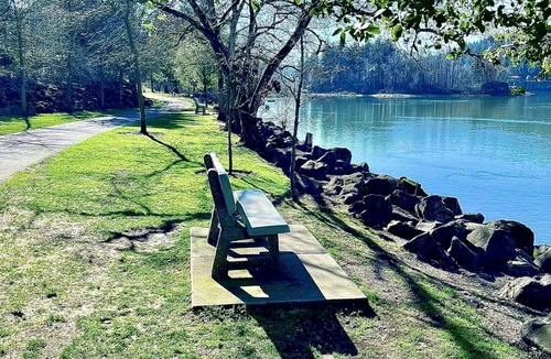 Milwaukie Apartment | Cozy apartment in a lovely and quiet neighborhood