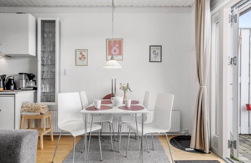 Akirkeby Apartment | Cozy apartment in Aakirkeby with WiFi