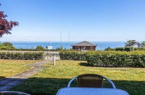 Sandkaas Apartment | Cozy apartment in Allinge with WiFi