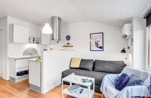 Blavand Strand Apartment | Cozy apartment in Blåvand with kitchen