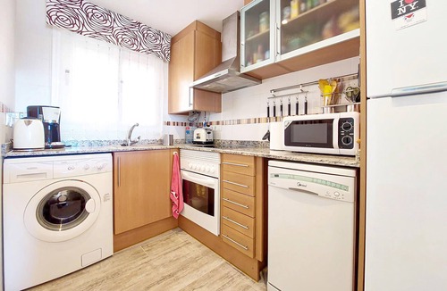 Cabanes Apartment | Cozy apartment in Cabanes with WiFi