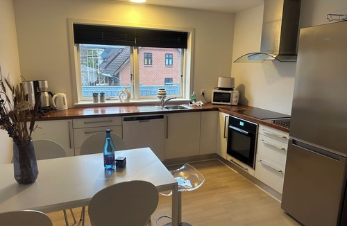 Herning Condo | Cozy apartment in central Herning. Close to city life, Herningcentret and the station