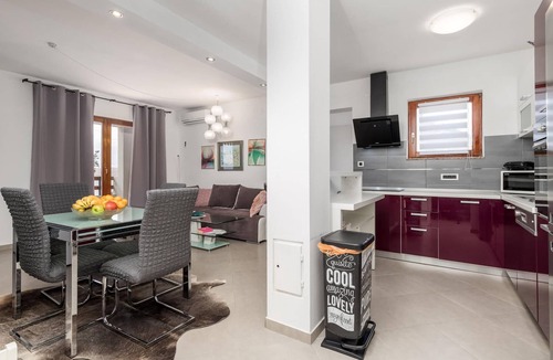 Cesarica Apartment | Cozy apartment in Cesarica with house sea view