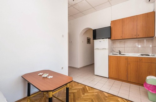 Dinjiska Apartment | Cozy apartment in Dinjiska with house sea view