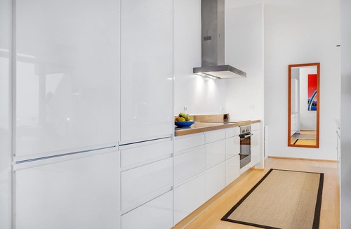 Syddjurs Kommune Apartment | Cozy apartment in Ebeltoft with kitchen