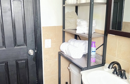 Alden Manor Apartment | Cozy Apartment In Elmont