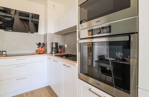 Stella-Plage Apartment | Cozy apartment in Stella Plage with WiFi