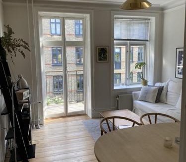 Frederiksberg C Apartment | Cozy apartment in Frederiksberg, Copenhagen