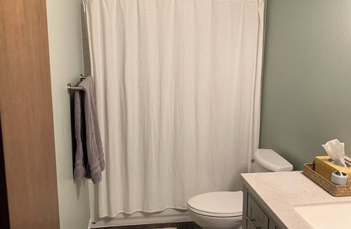 Garden City Apartment | Cozy Apartment in Garden City- 2 Bed/1 Bath