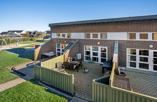 Bork Havn Apartment | Cozy apartment in Hemmet with sauna