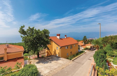 Kostrena Apartment | Cozy apartment in Kostrena with WiFi