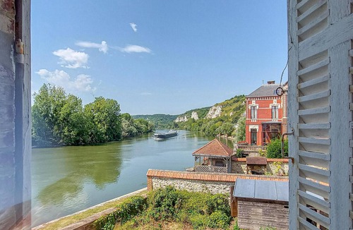Les Andelys Apartment | Cozy apartment in Les Andelys with WiFi