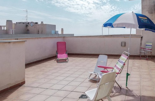 Moncofar Apartment | Cozy apartment in Moncófar with WiFi