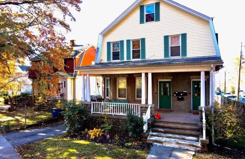 East Haven Apartment | Cozy apartment in New Haven