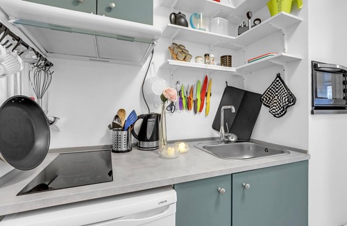 Dueodde Apartment | Cozy apartment in Nexø with kitchen