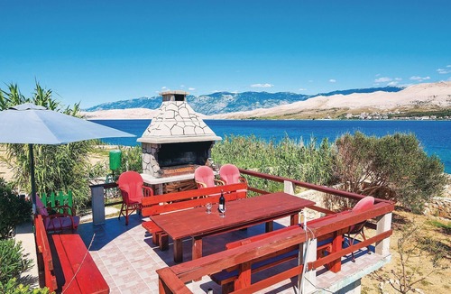 Pag Apartment | Cozy apartment in Pag with WiFi
