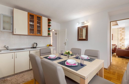 Zbandaj Apartment | Cozy apartment in Porec