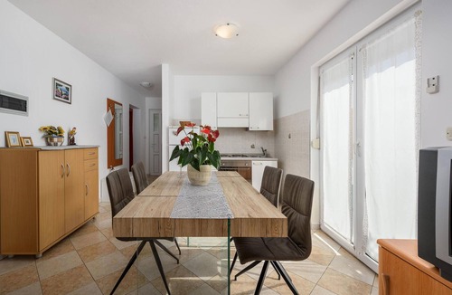 Porec Apartment | Cozy apartment in Porec with WiFi