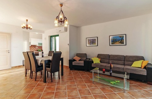 Privlaka Apartment | Cozy apartment in Privlaka with swimming pool