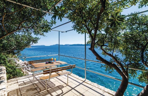 Slano Apartment | Cozy apartment in Ratac with house sea view