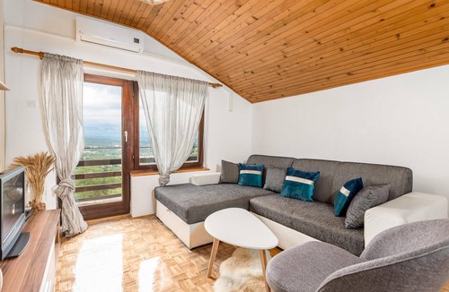 Rukavac Apartment | Cozy apartment in Rukavac with WiFi